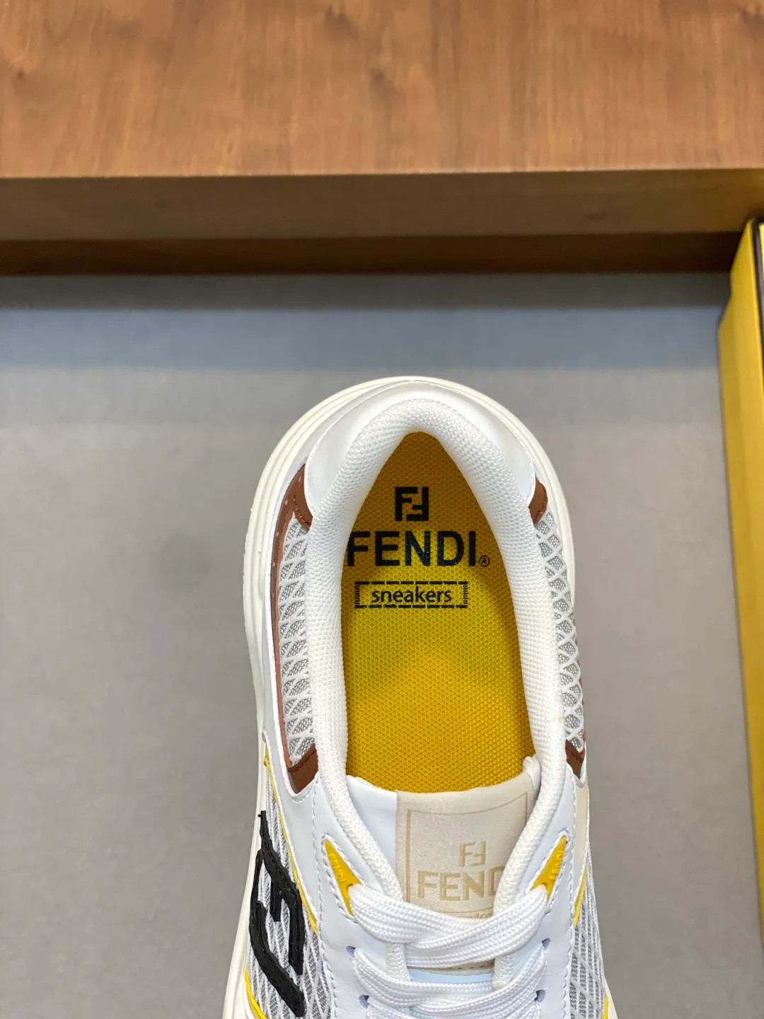 💰780 [FENDI] Fendi - high-end quality original order 🔍🔍🔍 casual sports shoes - Upper: 🔝 Nappa calfskin spliced breathable mesh injection molded brand logo plastic module - Lining: brand canvas - Outsole: ultra-light T men's shoes 💰R foam rubber; molded outsole - Ultra-high quality control · Fine workmanship: highlighted (high-end · extravagant · grade) -Size: 39-44 (38, 45, can be customized)